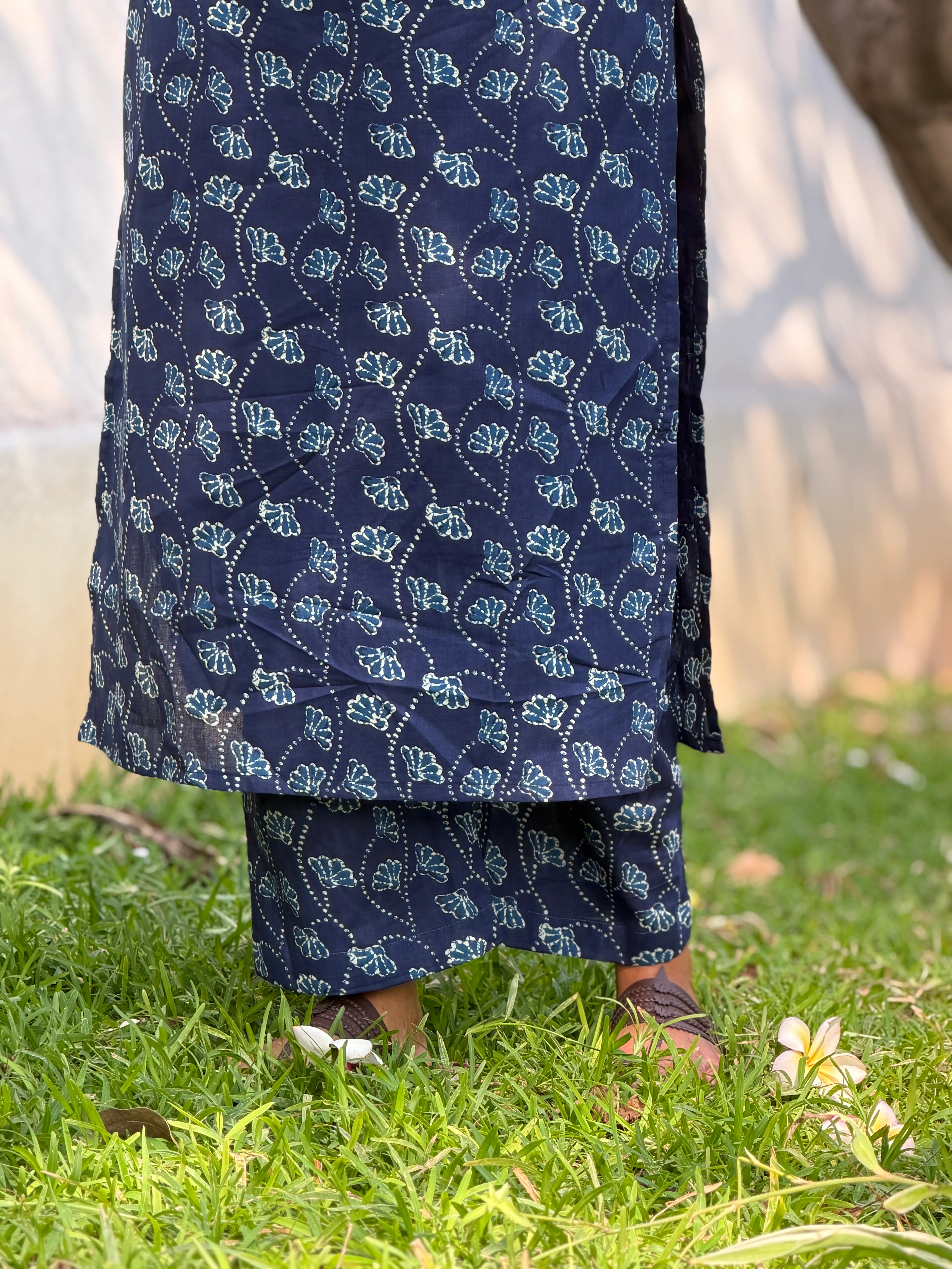 AAMBAL Co-Ord Set for women view alternate - Viyal Design Studio