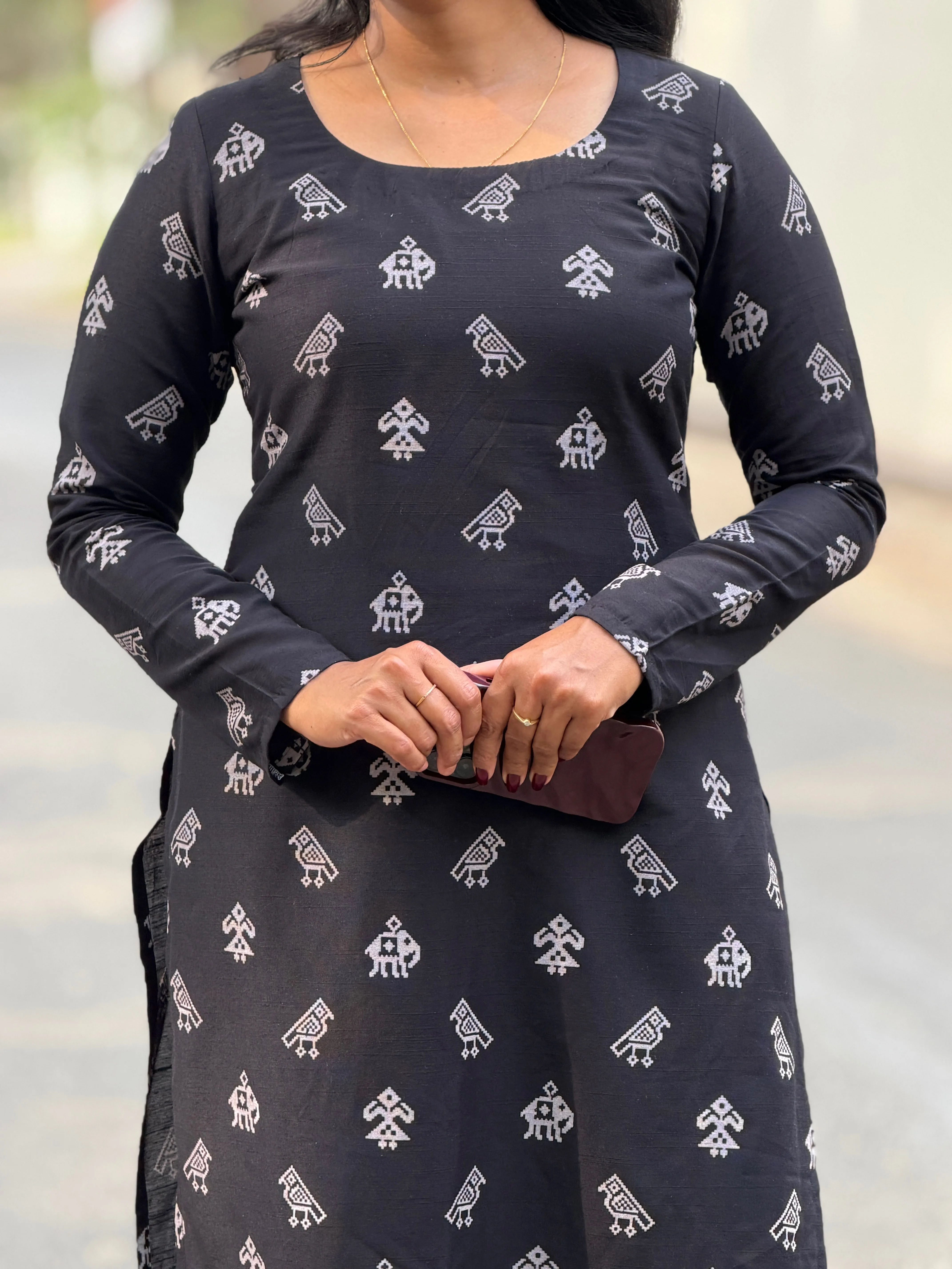 IYAL Co-Ord Set for women view alternate - Viyal Design Studio