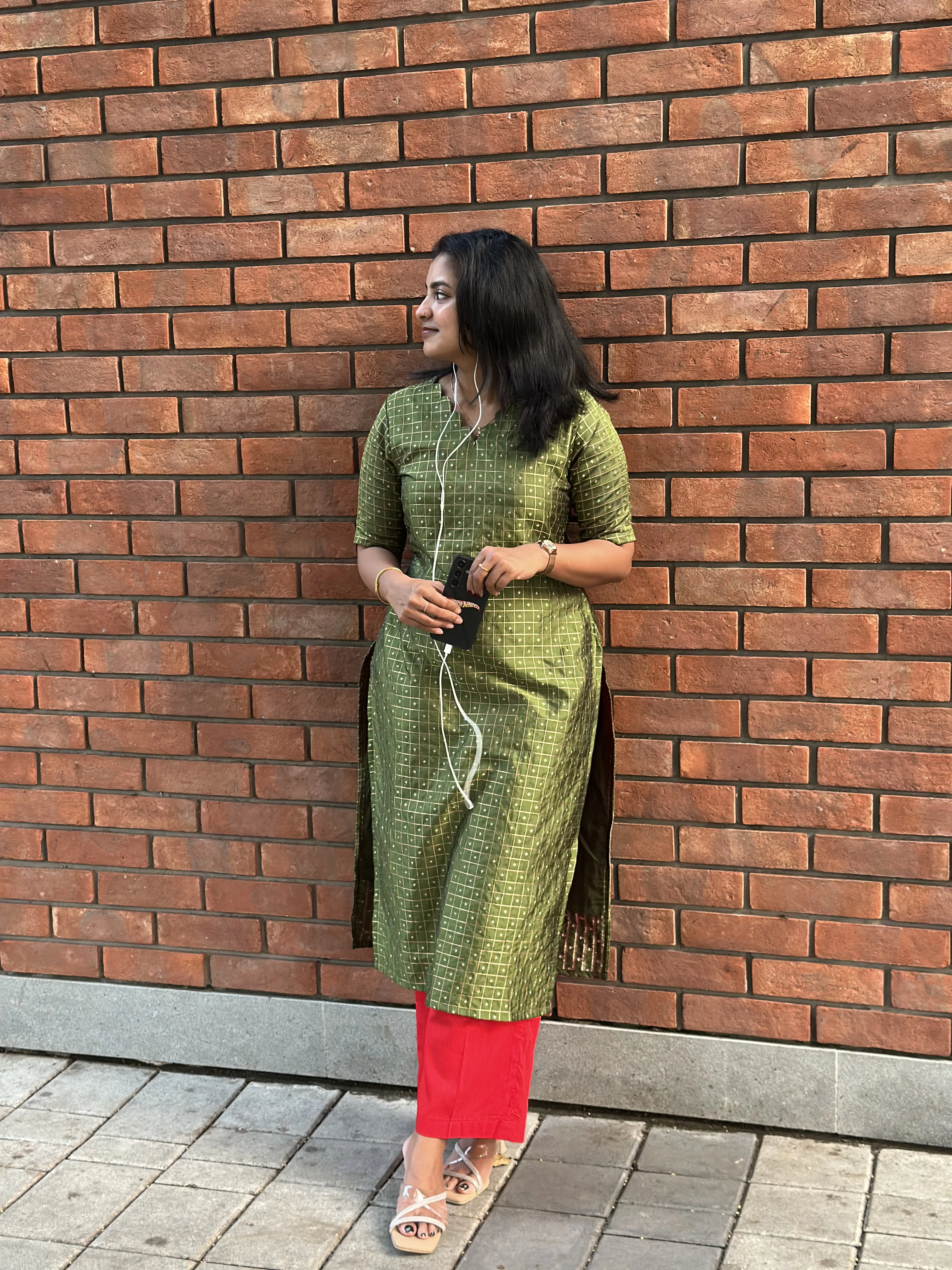 LIYA Co-Ord Set for women view 3 - Viyal Design Studio
