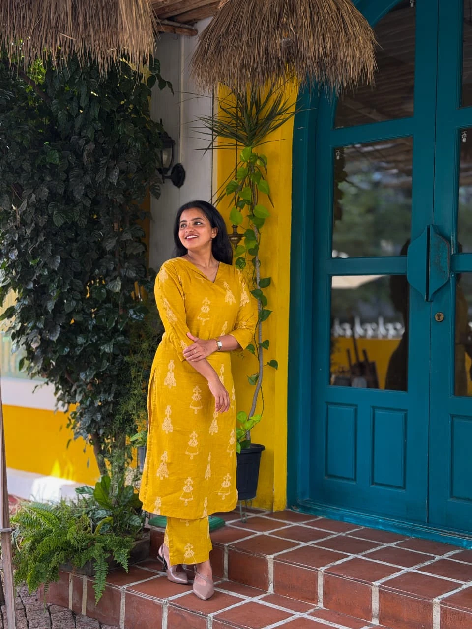 Vedha Co-Ord Set for women view 3 - Viyal Design Studio