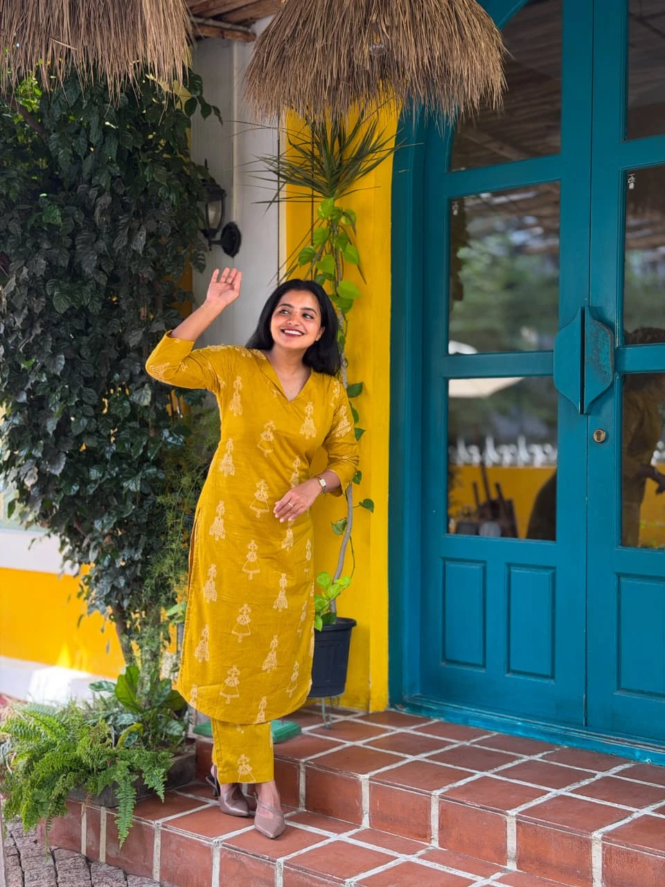 Vedha Co-Ord Set for women view 4 - Viyal Design Studio