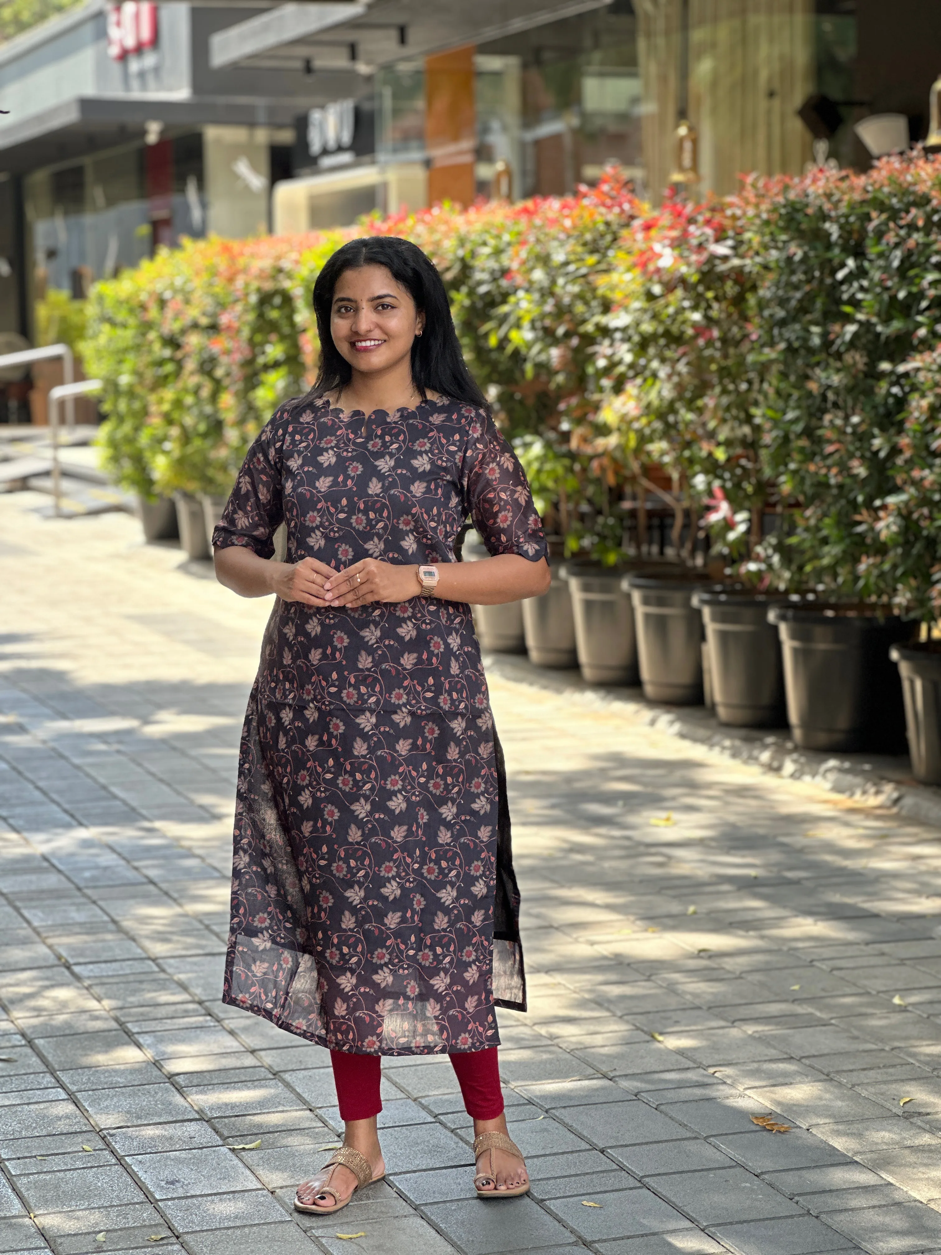 AARINI Kurti for women view alternate - Viyal Design Studio