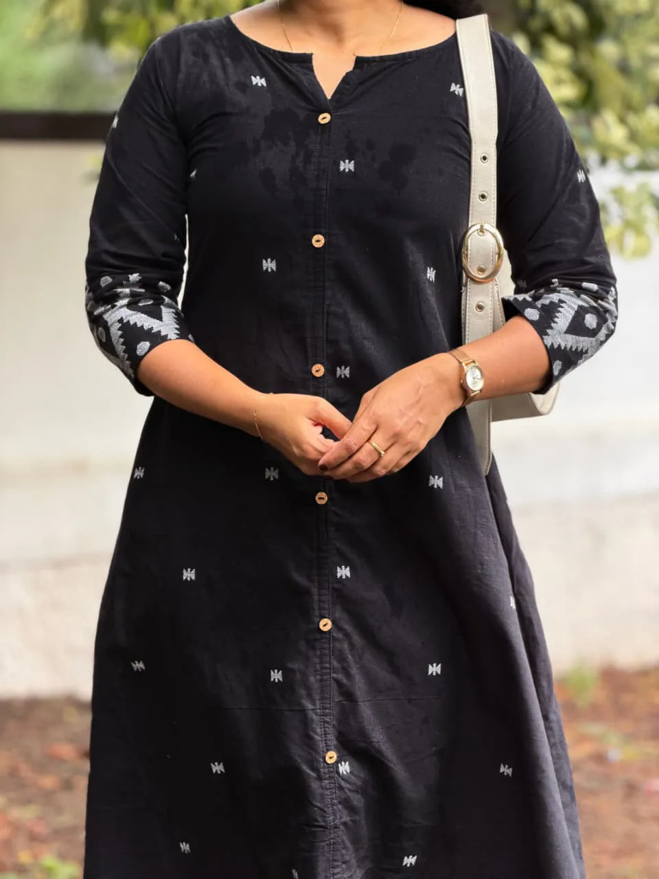 Ishani Kurti for women view 2 - Viyal Design Studio