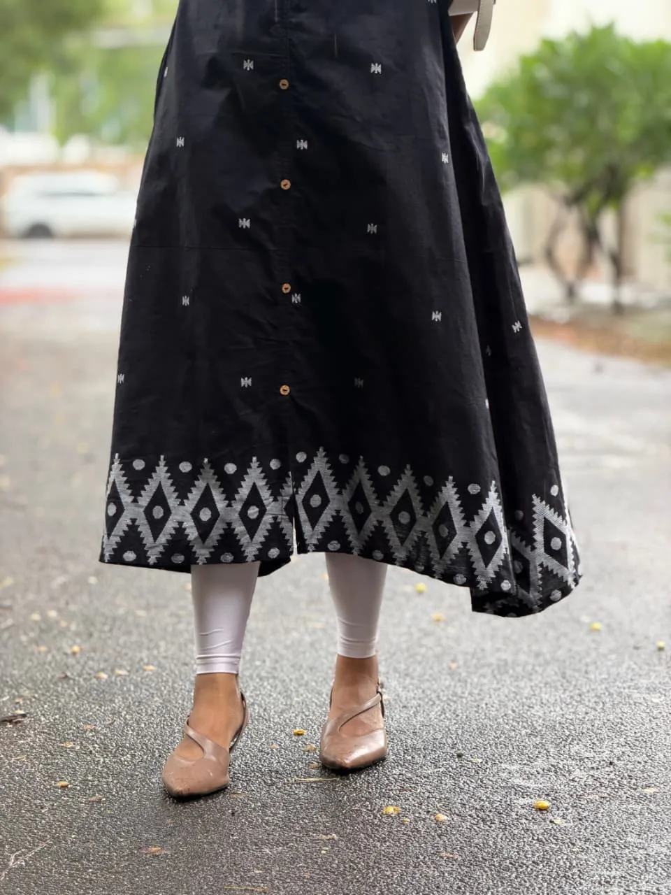 Ishani Kurti for women view 3 - Viyal Design Studio