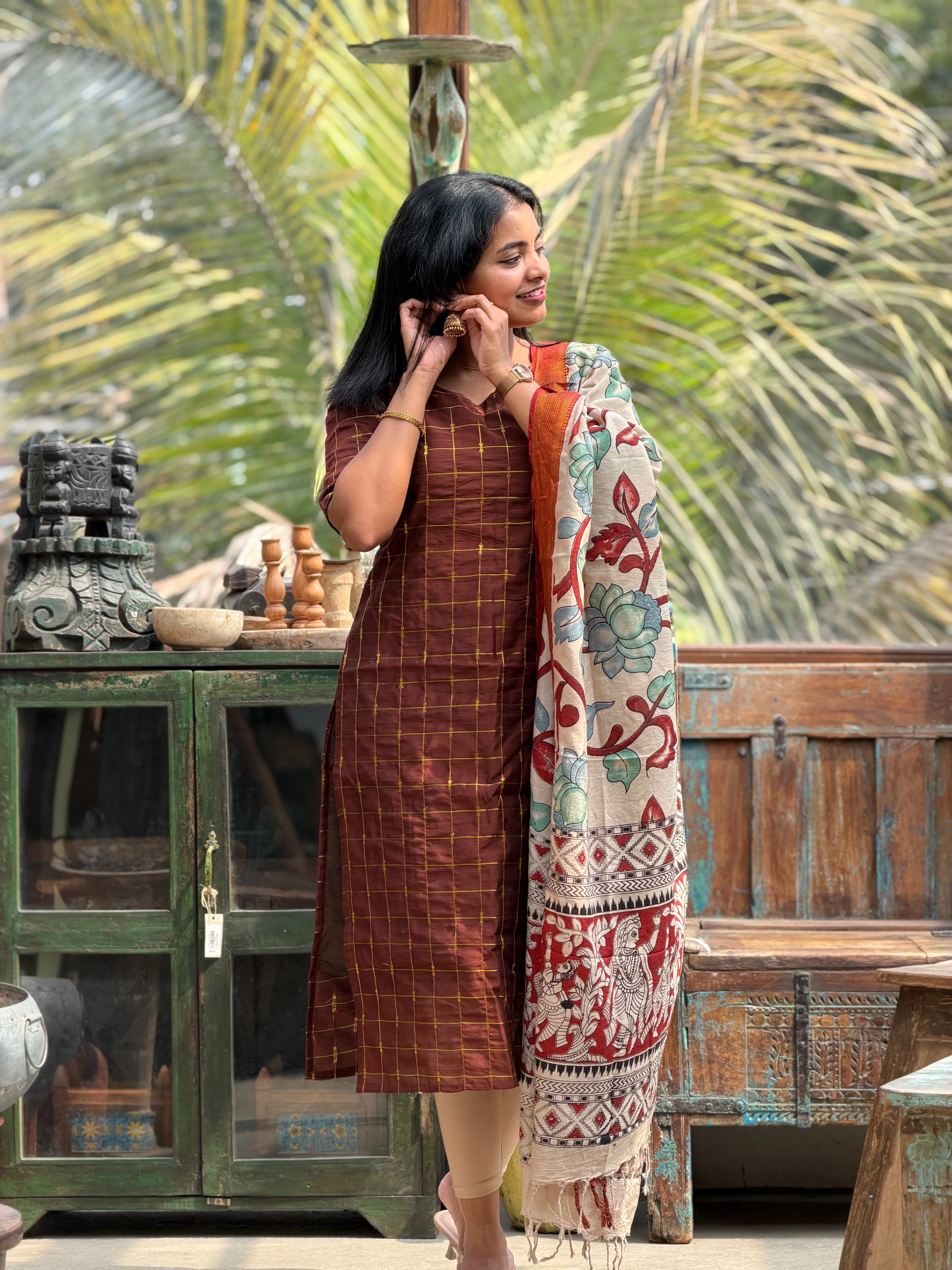 NISHA Two Piece Set for women view 7 - Viyal Design Studio